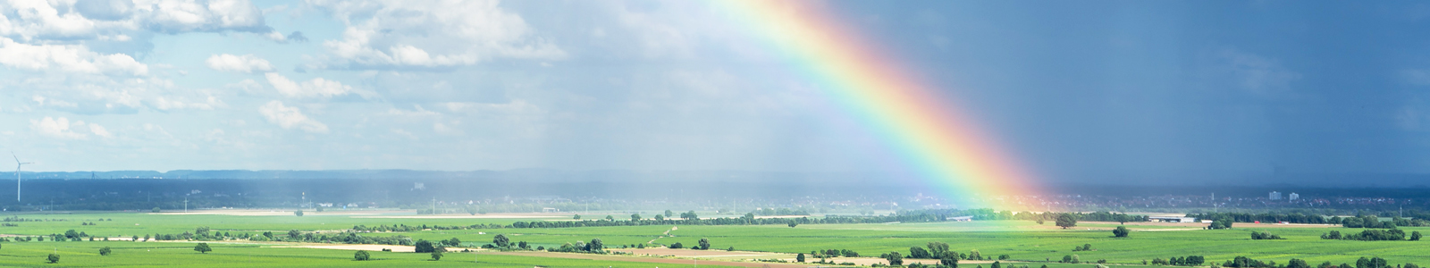 Landschaft mit Regenbogen am Himmel ©K. Ruschmaritsch